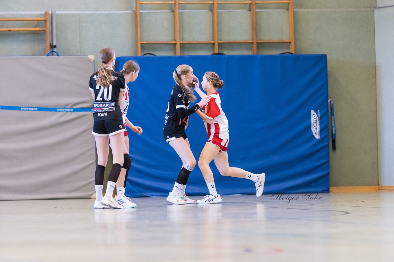 Bild 35 - wBJ SV Henstedt Ulzburg - Bramstedter TS : Ergebnis: 27:15